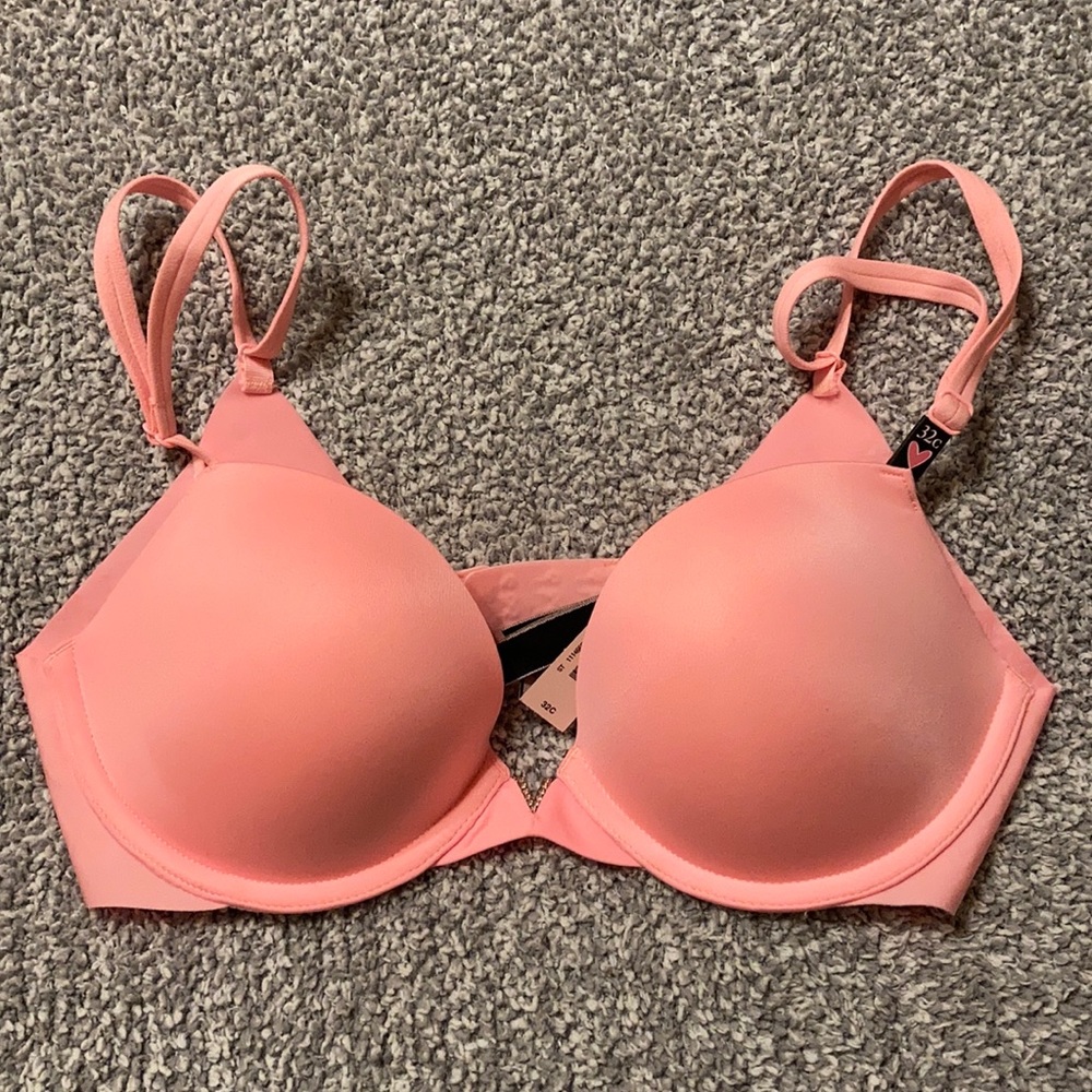 Victoria Secret Incredible bra new with tags 32C